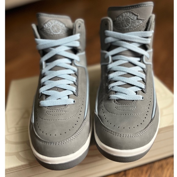 Air Jordan 2 Retro Womens Sz 7 - Picture 2 of 8